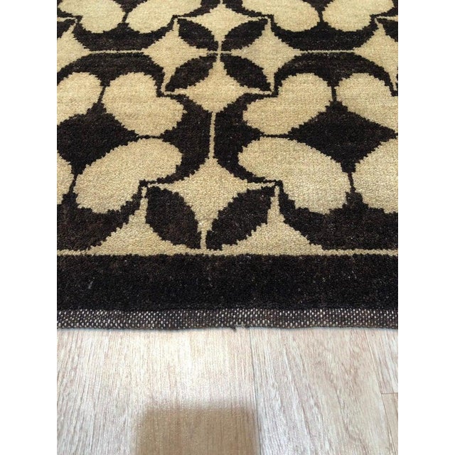 10x14 Black Hand-Knotted Wool Linked Quatrefoils Geometric Modern Carpet Rug For Sale In New York - Image 6 of 6