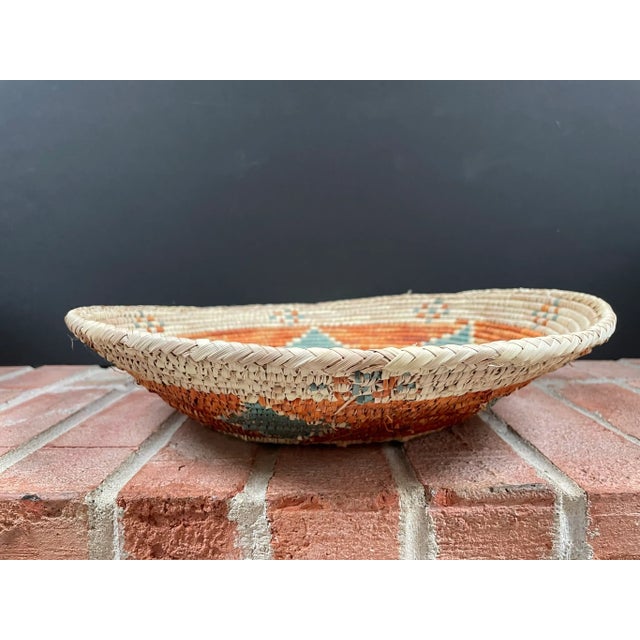 African Hand Woven Basket Bowls - Set of 2 For Sale In Chicago - Image 6 of 13