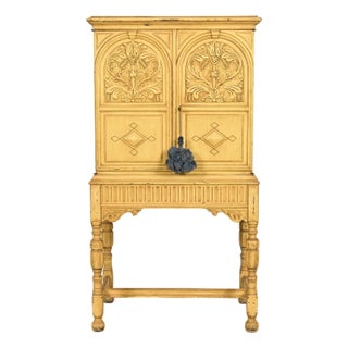 Berkey & Gay Antique English Jacobean Cream Painted Lift Top Bar Cabinet, Circa 1920s For Sale