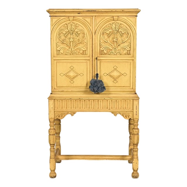 Berkey & Gay Antique English Jacobean Cream Painted Lift Top Bar Cabinet, Circa 1920s For Sale