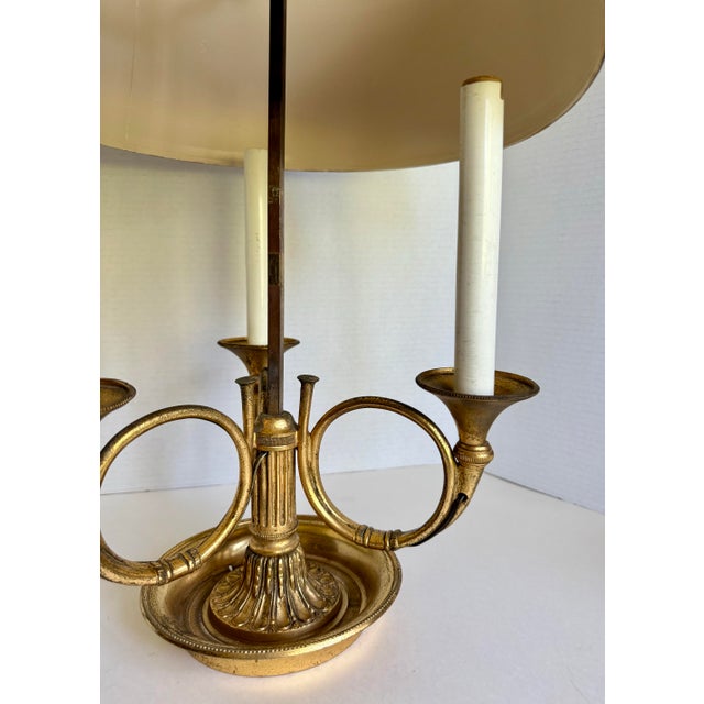 French Early 20th Century Brass Bouillotte Lamp With Horn-Form Arms & Adjustable Green Tôle Shade For Sale - Image 3 of 12