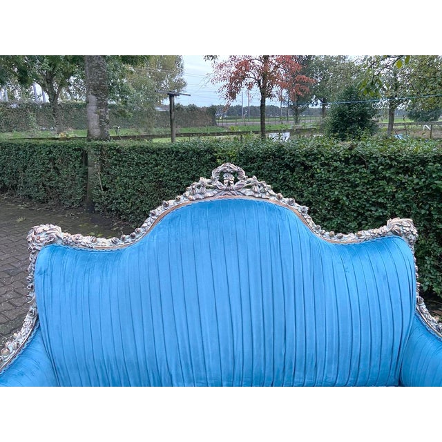 1970 French Louis XVI Pastel Beech Blue Velvet Settee For Sale - Image 4 of 15