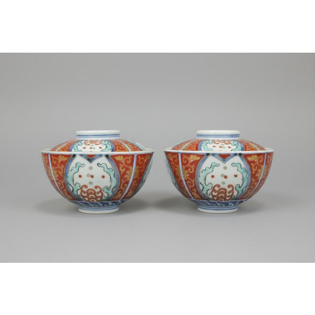 Japanese Japanese Imari Porcelain Covered Rice or Soup Bowl With Lid Set of 5 For Sale - Image 3 of 18