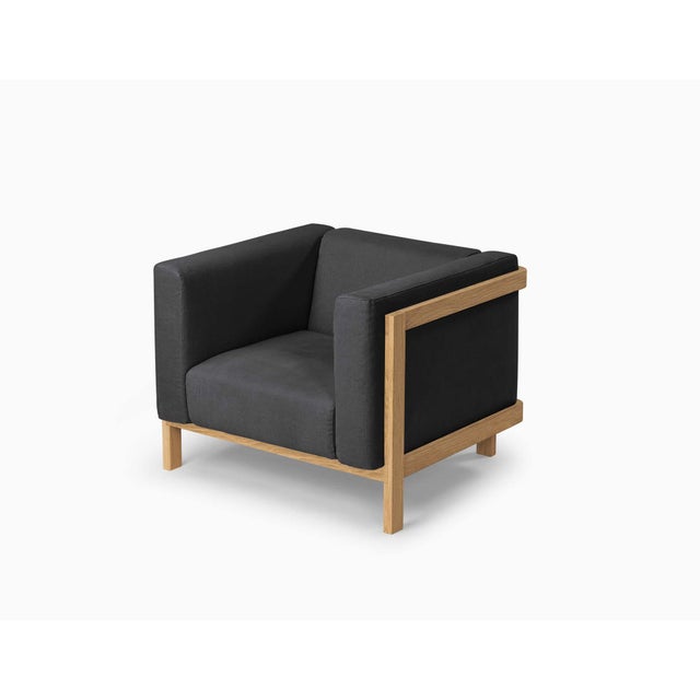 Design Julien Renault Photography ©Nuno Sousa Dias Dimensions in cm L95 x D86 x H73 Seat height in cm 44 Material Frame in...