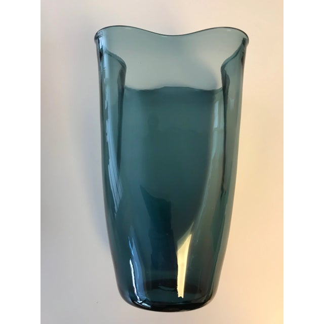 Wayne Husted 1958 Vintage Mid-Century Modern Blenko Fluted Glass Turquoise Vase #404-M by Wayne Husted For Sale - Image 4 of 8