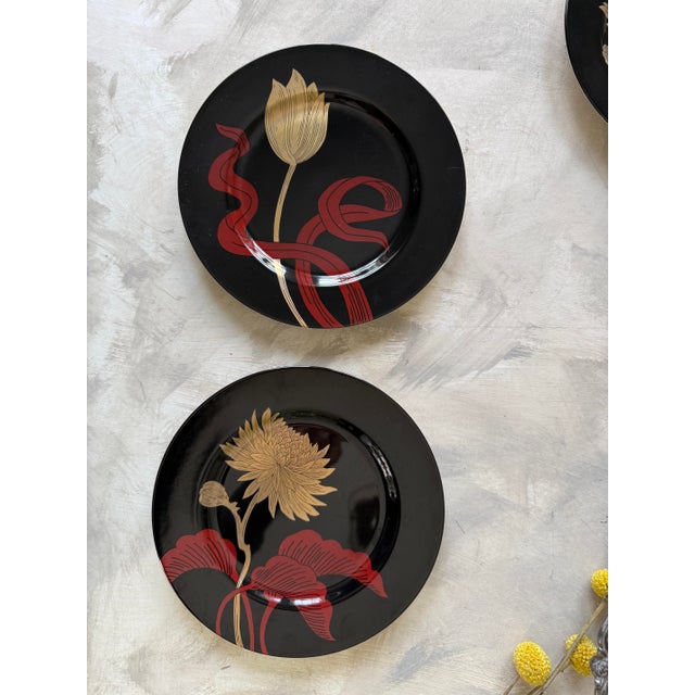 Ceramic Fitz and Floyd Black Floral Salad Plates 1979 Vintage Porcelain 7.5 Inch - Set of 4 For Sale - Image 7 of 11