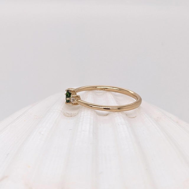 Metal Dainty Tsavorite Ring W Earth Mined Diamonds in Solid 14k Gold | Round 3mm For Sale - Image 7 of 8