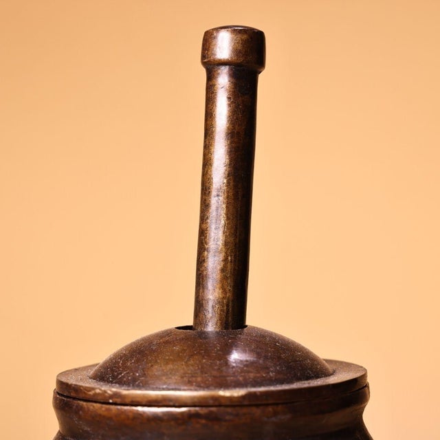 Late 19th Century Bronze Mortar and Pestle With Figural Engraving, 2.4kg For Sale In Los Angeles - Image 6 of 9