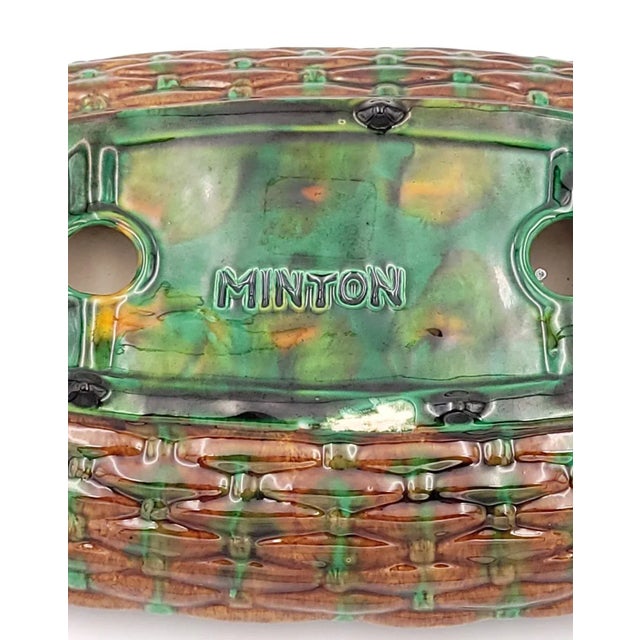 English Minton Majolica Fish in Tray, England Circa 1870 For Sale - Image 3 of 9