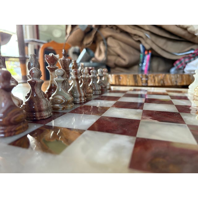Vintage Mexican Banded Onyx & White Calcite Hand-Carved Chess Set, 1960s–70s For Sale - Image 16 of 18