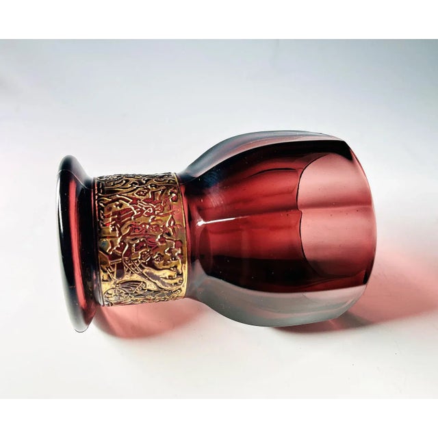 German Walther Amethyst Glass Vase with Embossed Gold Band, 1930s For Sale - Image 4 of 6