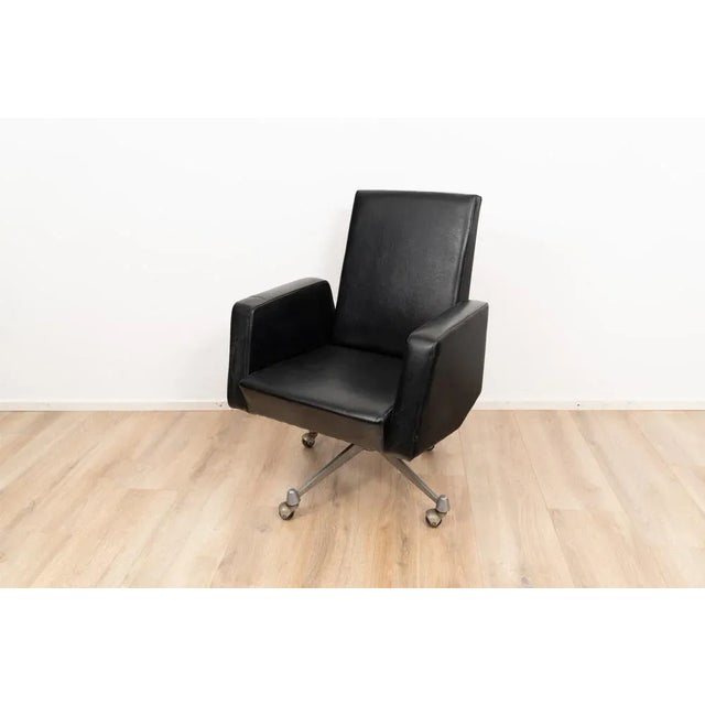 Model 98 Office Chair by Theo Ruth from Artifort, 1950s For Sale - Image 9 of 10