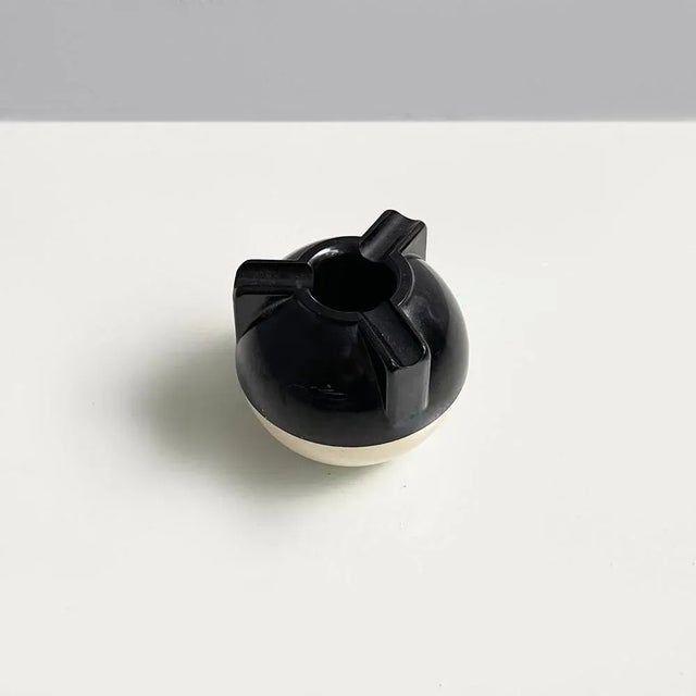 Italian Modern Spherical Table Ashtray in Black and White Plastic, 1980s For Sale - Image 3 of 9