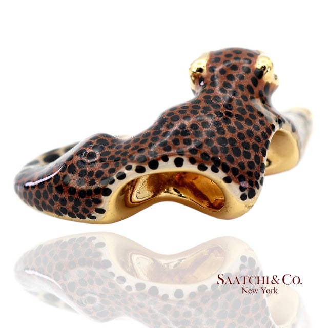 14k (585) Solid Yellow Gold Enamel Leopard Pendant Necklace For Sale In New York - Image 6 of 11