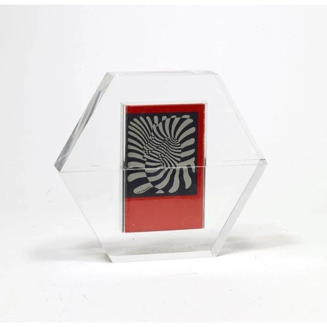Contemporary 1988 Victor Vasarely Hexagone Plexiglas Sculpture For Sale - Image 3 of 3