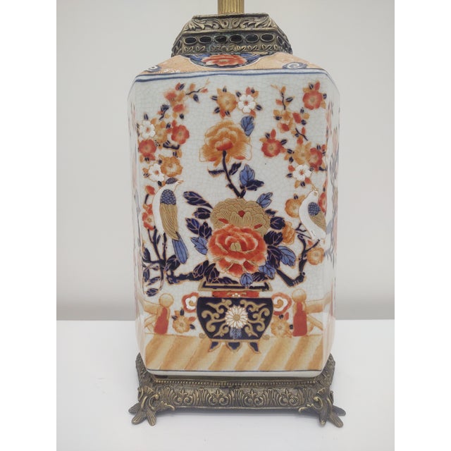 Chinoiserie 1990s Wildwood Chinoiserie Handpainted Hextagional Lotus Arts Lamp- A Pair For Sale - Image 3 of 14