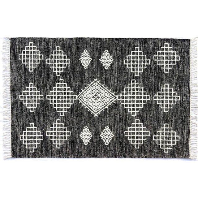 Tribal Moroccan Style Handwoven Kilim Rug For Sale - Image 4 of 5