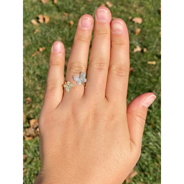 The 5th Avenue: Butterfly Bypass Ring in White and Yellow Gold For Sale - Image 9 of 10