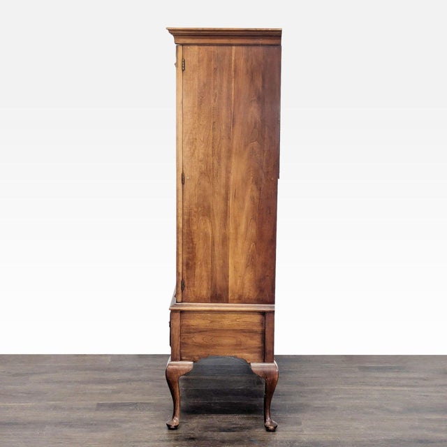 Statton Furniture 1970s Statton Furniture Queen Anne Style Armoire Wardrobe For Sale - Image 4 of 9