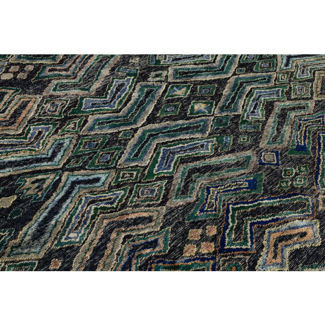 Modern African-Inspired Tulu Rug – Geometric Tribal Zig-Zag Hand-Knotted Wool For Sale - Image 10 of 11
