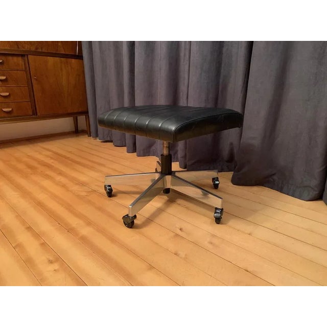 Stoll Giroflex footstool, designed by Martin Stoll from 1968. In original and good condition. Excellent workmanship made...