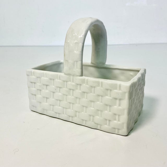 Ceramic 1980s Coastal Hollywood Regency Ceramic Faux Wicker Basket Jelly Bean Bowl - Easter. For Sale - Image 7 of 10