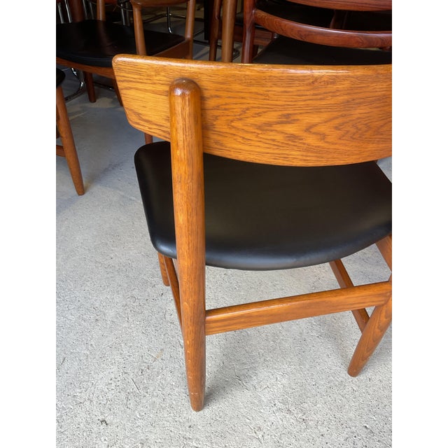 Vintage Dining Chairs in Oak by Karl Anderson for Børge Mongensen, 1960, Set of 8 For Sale - Image 15 of 18