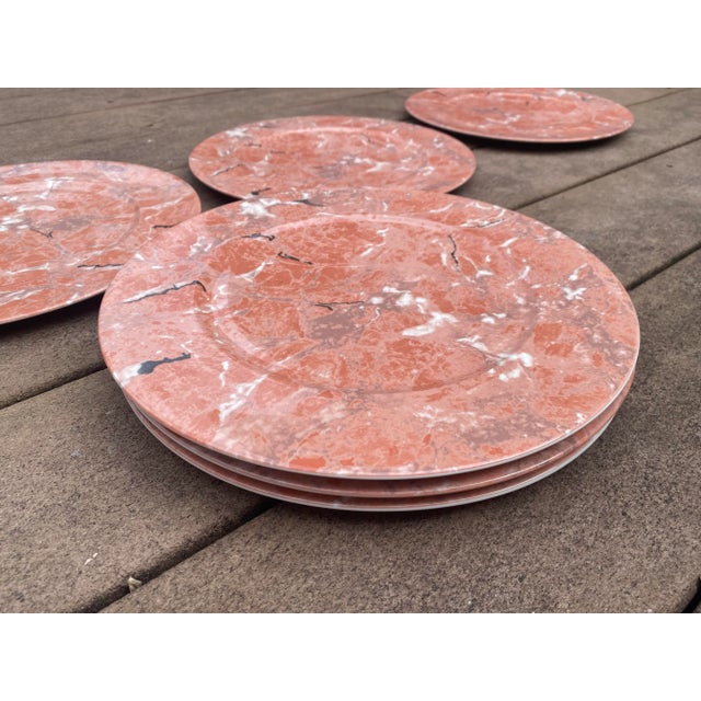 Gorgeous Set of 8 Salmon Colored Porcelain Villeroy & Boch Marble Dinner Plates Excellent Condition, no chips, cracks or...
