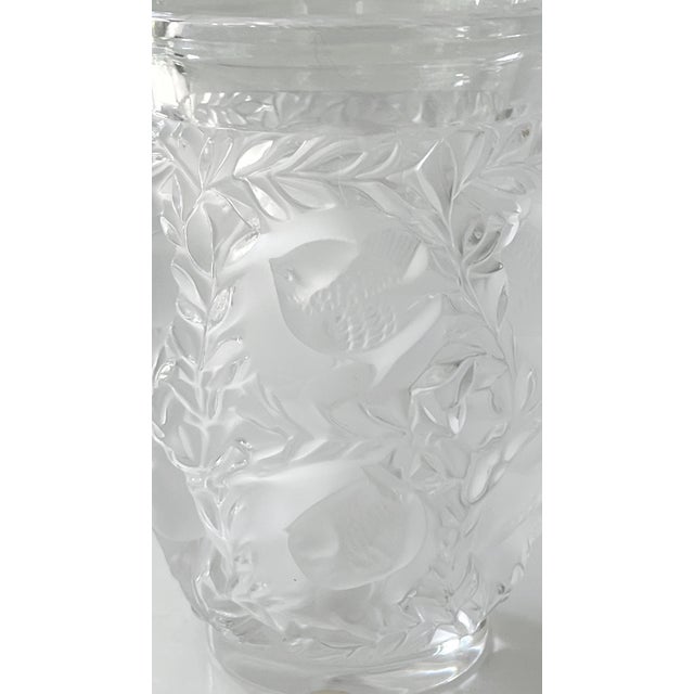 Art Deco Antique Rene Lalique 1939 Design Bagatelle Vase of High Relief Sparrows in Foliage For Sale - Image 3 of 11
