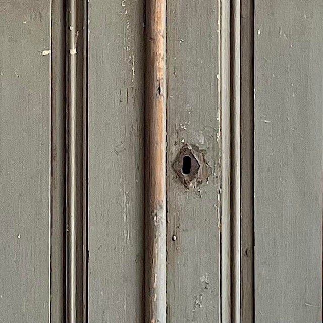 19th Century French Painted Buffet Cabinet - Gray For Sale - Image 4 of 9