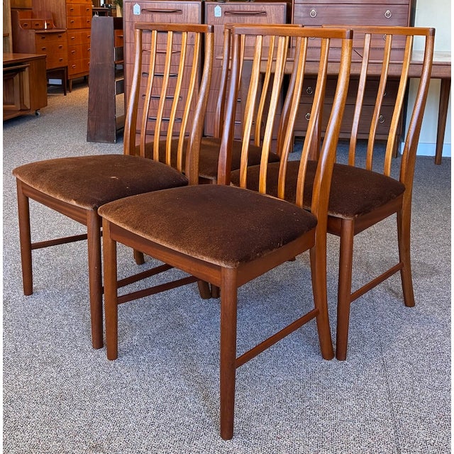Mid-Century Modern Set of Four Mid Century Modern Teak Frame Dining Chairs c.1960 For Sale - Image 3 of 9