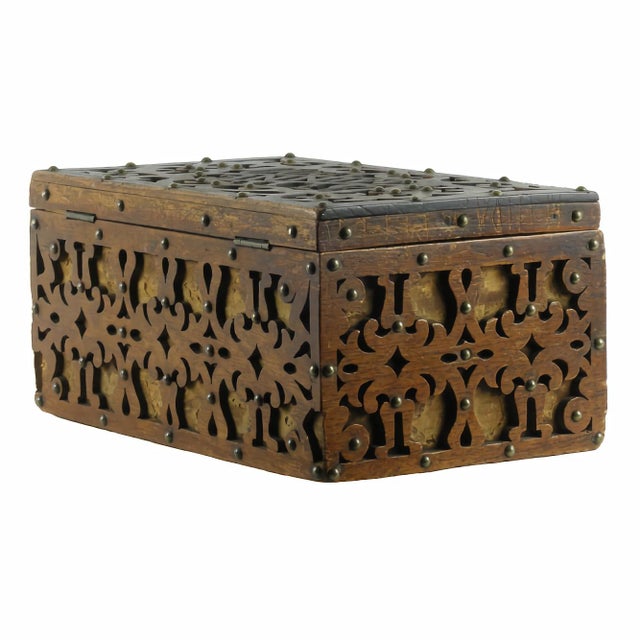 Late 19th Century Antique Carved Wooden Lace Box with Pierced Decoration, Sweden, 1900 For Sale - Image 5 of 6