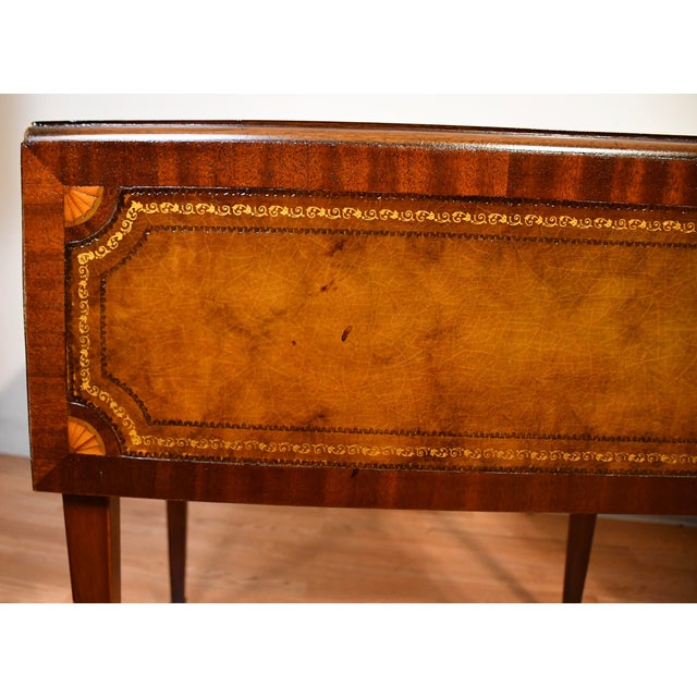 1930s English Hepplewhite Mahogany Satin Wood Inlay Leather Top Drop-Leaf Pembroke Side Tables For Sale - Image 9 of 18