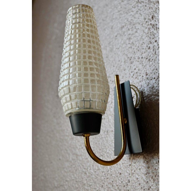 Mid-Century French Modernist Wall Sconces in Black and Gilt Metal and Printed Glass, 1950s, Set of 2 For Sale - Image 10 of 11