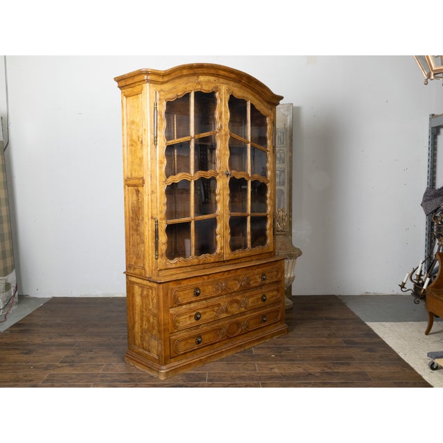 French Chapeau de Gendarme 19th Century Carved Elm Cabinet with Glass Doors For Sale - Image 10 of 12