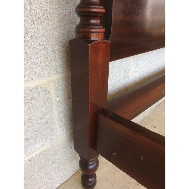 Huntley Furniture Mahogany Single Pineapple Poster Beds A Pair Chairish