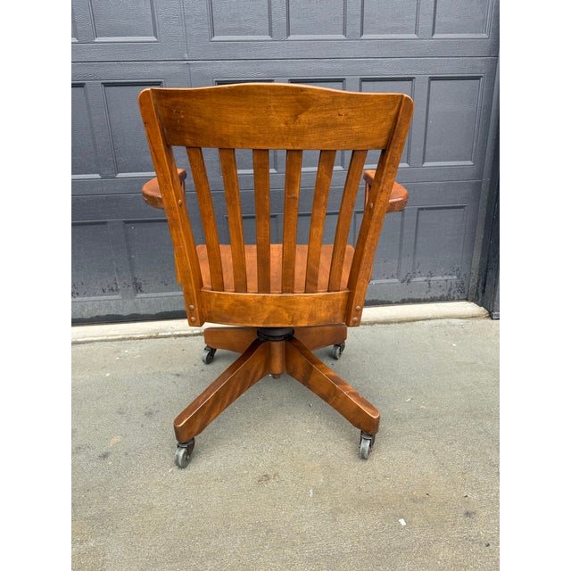 Early 20th Century Wooden Banker’s Chair – Swivel Office Chair With Spring Tilt For Sale - Image 4 of 10