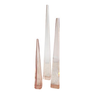MCM Vintage Lucite Obelisks, Set of 3 Unmarked Astrolite Ritts & Co For Sale