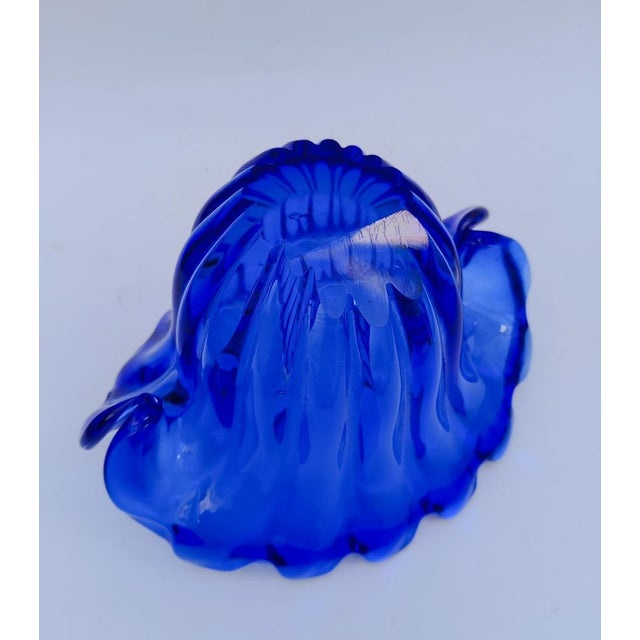 Shell with Blue Murano Glass Pearl, 1980s For Sale - Image 6 of 13