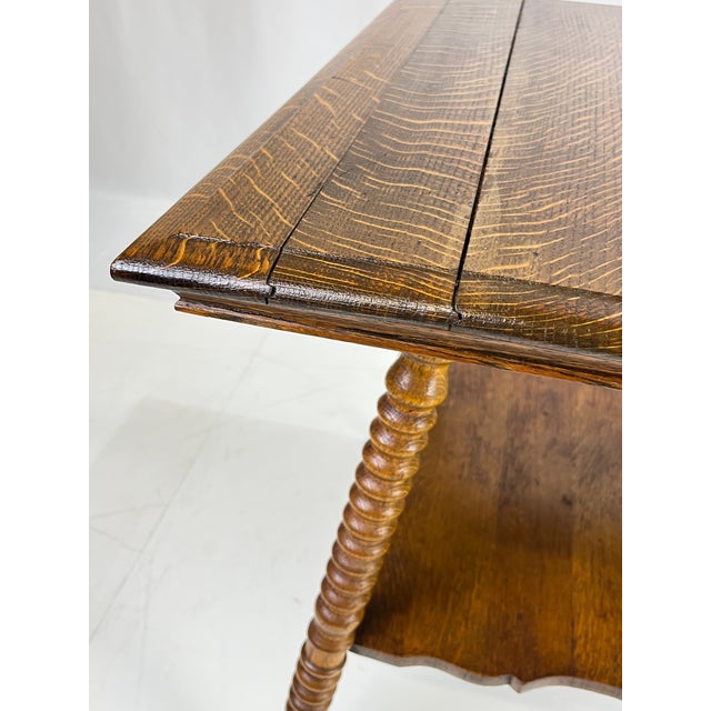 Early 20th Century Victorian Quarter-Sawn Tiger Oak Two-Tier Parlor Table With Spool-Turned Legs For Sale - Image 11 of 11