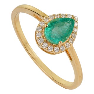 18k Gold Natural Pear Cut Emerald and Diamond Halo Engagement Ring Size 5.5 For Sale