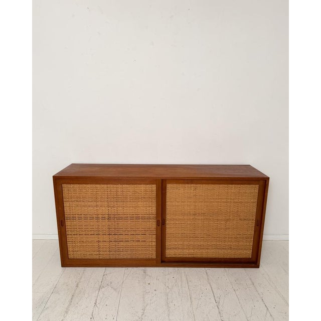 RY26 Sideboard in Teak with Woven Cane Doors by Hans J. Wegner for Ry Møbler, Denmark, 1960s For Sale - Image 13 of 17