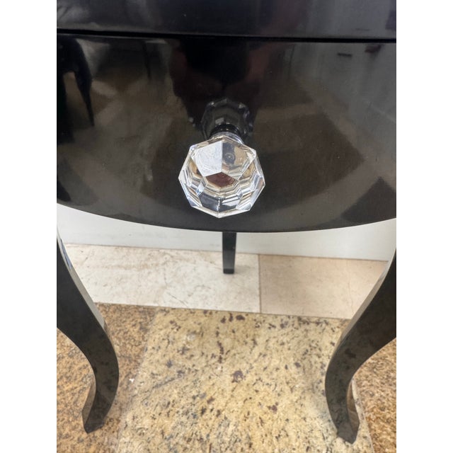 Black Pair of Vintage Black Lacquer Round Side Tables With Beveled Mirrored Tops, Ralph Lauren Mayfair Style For Sale - Image 8 of 12