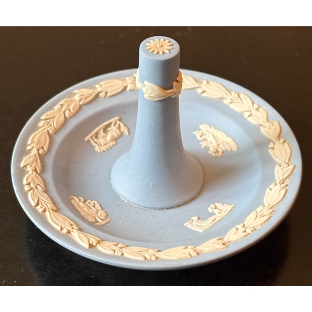 English 1950s Wedgwood Jasperware Ring Holder For Sale - Image 3 of 6