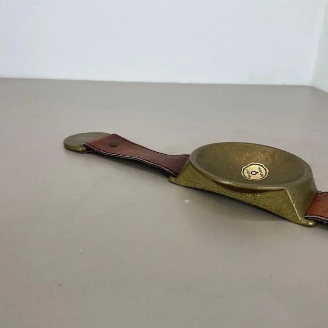 Large Vintage Brass Ashtray in the style of Hagenauer, Germany, 1970s For Sale - Image 3 of 17