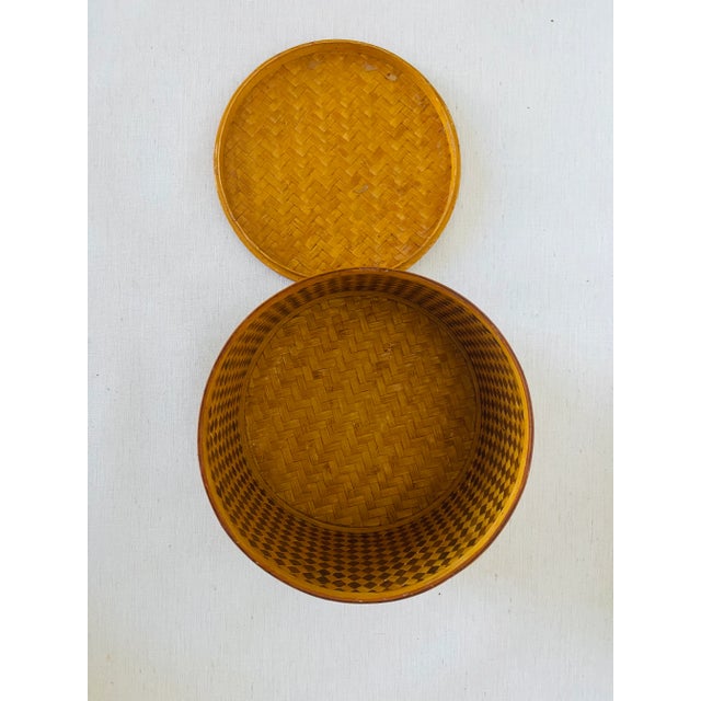 Antique American Folk Art Straw Woven Round Box For Sale - Image 4 of 5