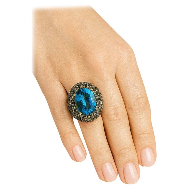 Bochic "Orient" Vintage Gray Diamond, & Blue Topaz Ring Set In 18K Gold & Silver For Sale - Image 15 of 18