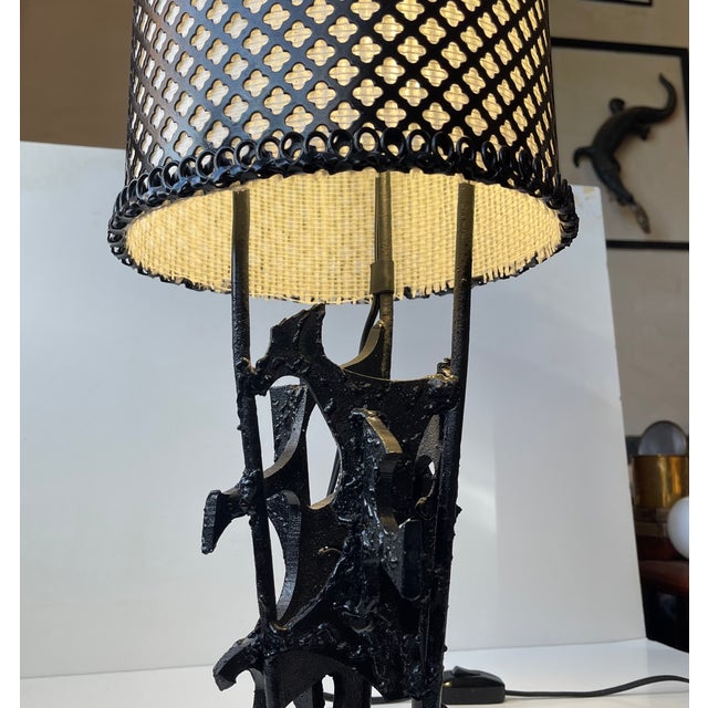 Sculptural Brutalist Steel Table Lamp in the style of Harry Balmer, 1970s For Sale - Image 4 of 15