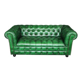 Custom Made English Emerald Green Tufted Chesterfield Sofa For Sale