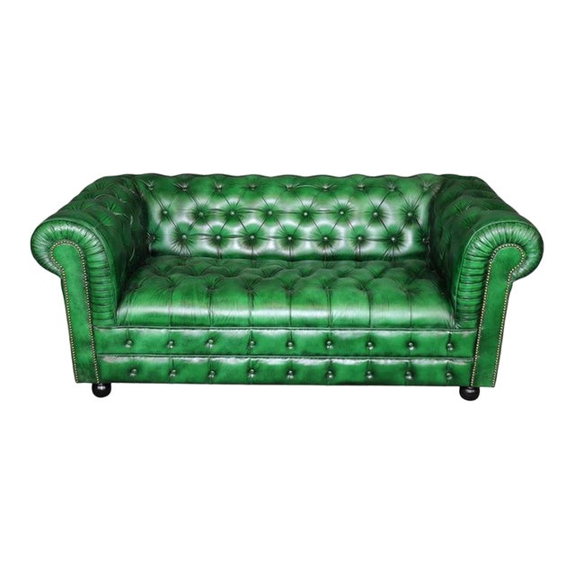 Custom Made English Emerald Green Tufted Chesterfield Sofa For Sale